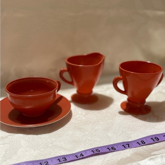 Vintage 1940’s Hazel Atlas Cup and Saucer, Sugar Dish and Creamer - Brick/Coral - Picture 3 of 16